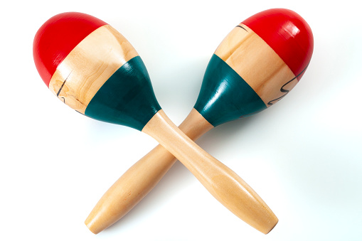 Comment apprendre à jouer aux maracas ?